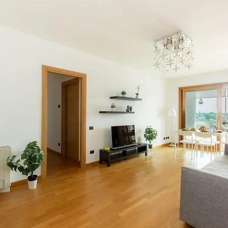 公寓 Tiburtina Veranda - In Zona Stazione 罗马
